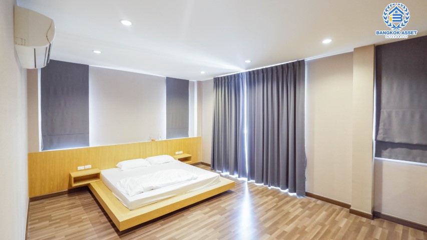 *****บ้านเดี่ยวมือสองย่านนนทบุรี ม.ธารา ราชพฤกษ์-ปิ่นเกล้า เนื้อที่กว้างขวางมากถึง 56.20 ตร.ว. ฟังก์ชัน 3 ห้องนอน 3 ห้องน้ำ ที่จอดรถ 2 คัน สภาพสวย พร้อมเข้าอยู่ บนทำเลแห่งการเดินทาง ใกล้รถไฟฟ้าสายสีแดงอ่อน "สถานีบางซื่อ-ตลิ่งชัน" และทางด่วน "ศรีรัช-วงแหวนรอบนอก"